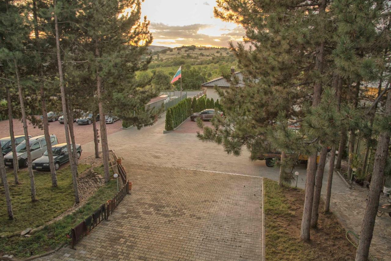 Jack Family Hotel Stara Zagora Buitenkant foto